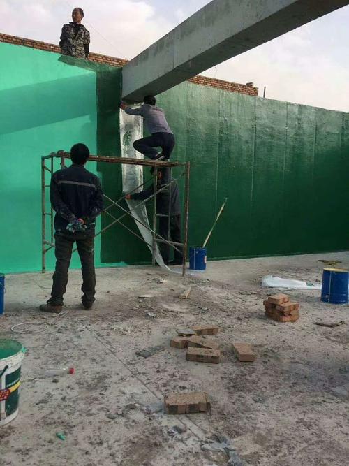 保亭针对老旧车间地面普遍存在的起砂、裂缝问题